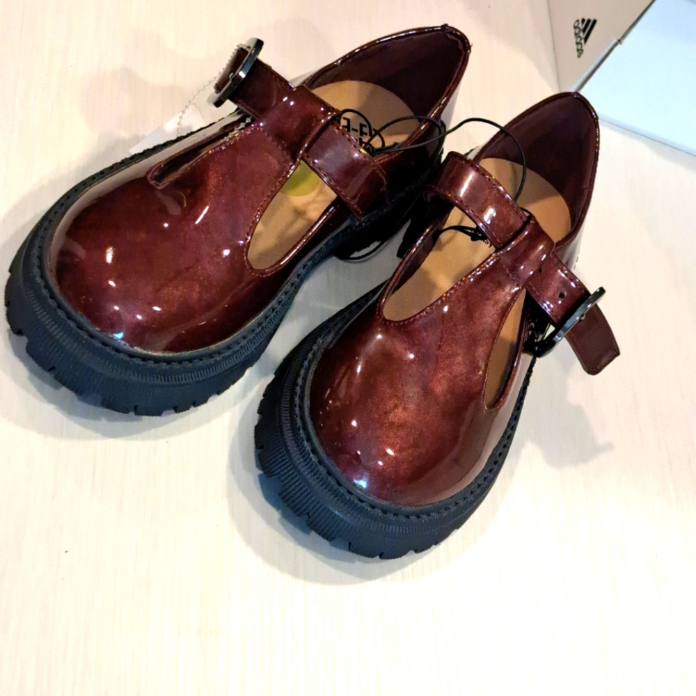 Daisy Fuentes Mary Janes Loafer Girls  Shoes Size 1,